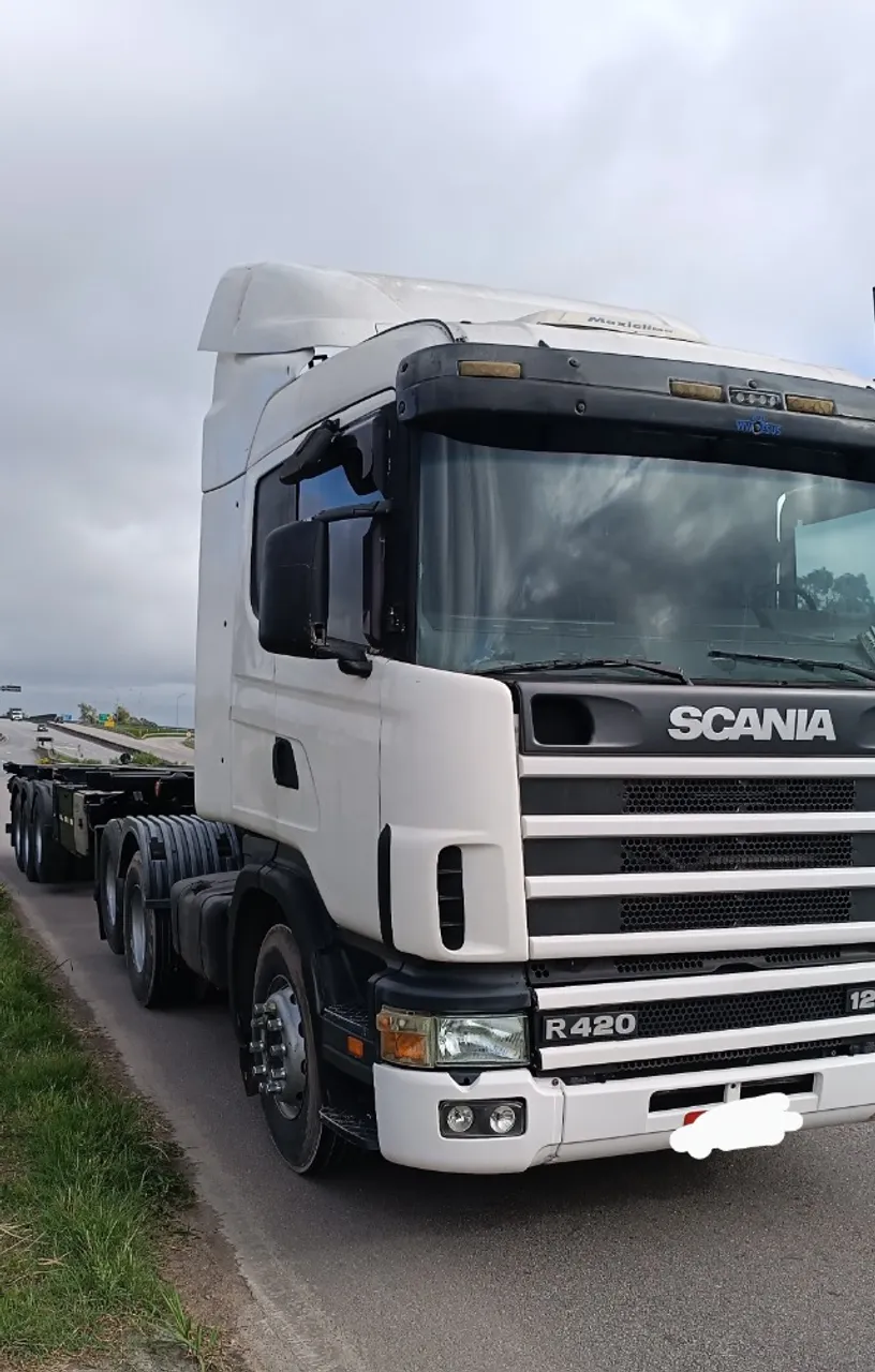 Scania engatado bug 12 pinos p container