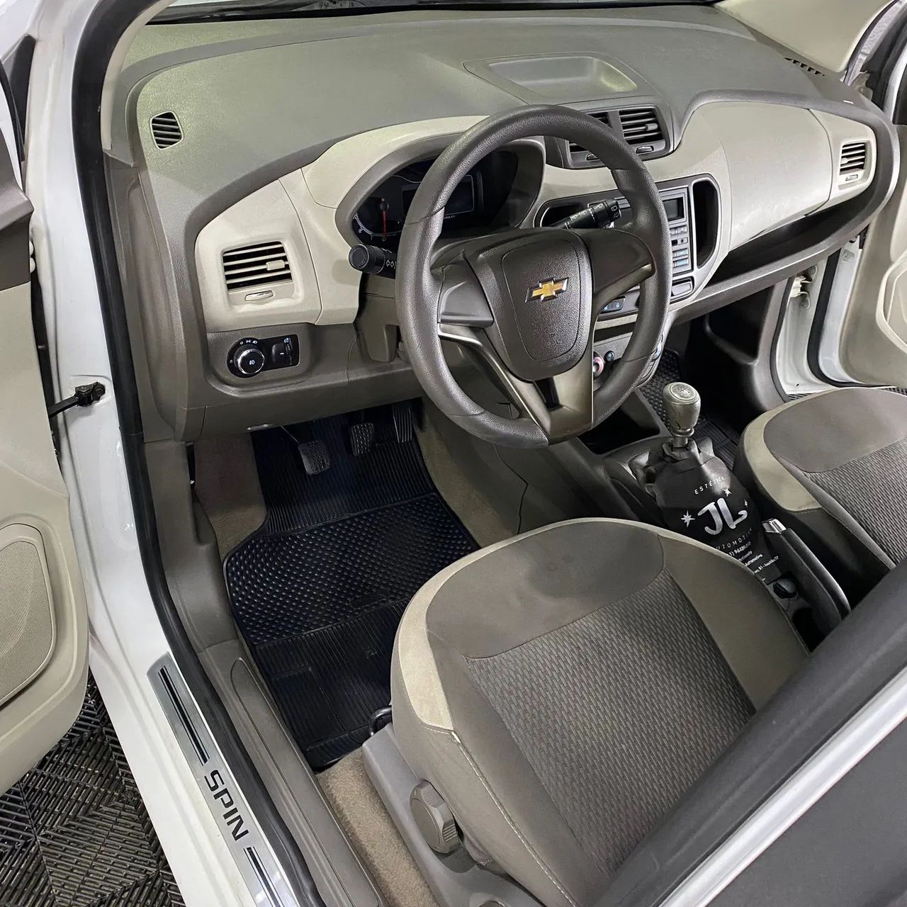 Chevrolet spin 1.8 MT LT  - Foto 4