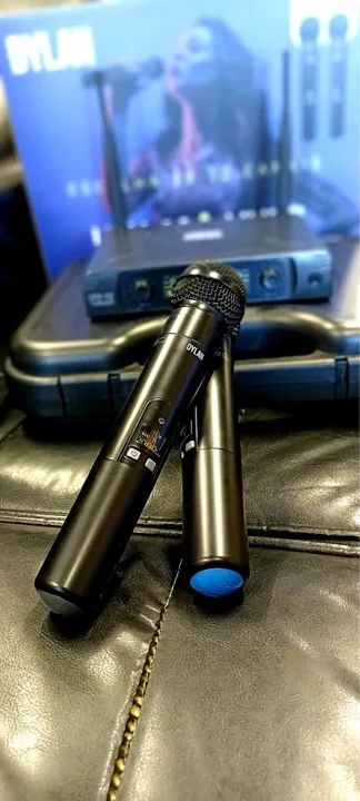 Kit Microfone Sem Fio Dylan UDX-02 Multi 30 Canais