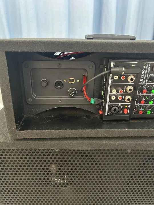 Caixa Cubo com mesa de som - Foto 3