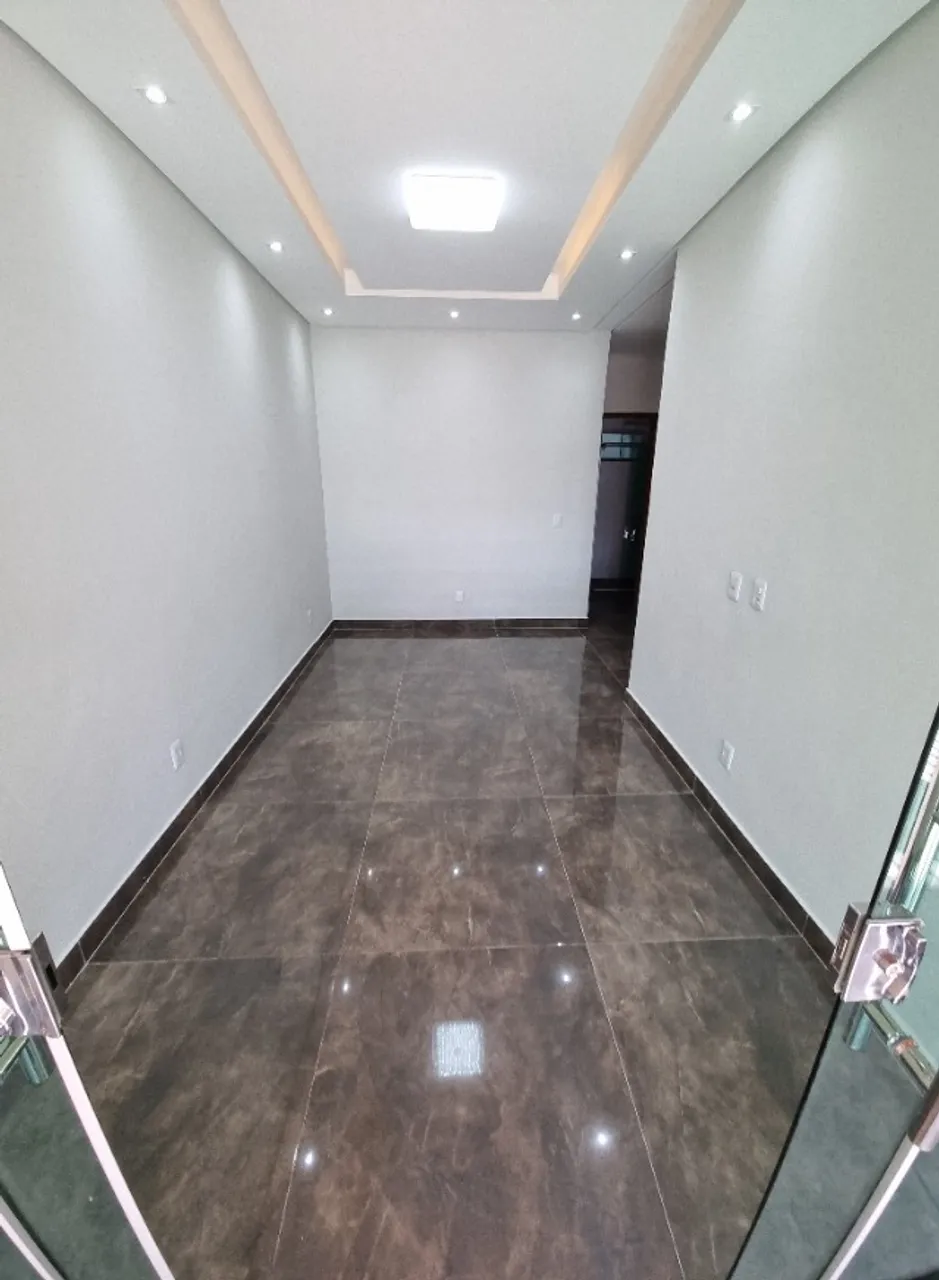QR 408 Linda casa moderna, 3 quartos sendo 2 suites, laje, armarios planejados!