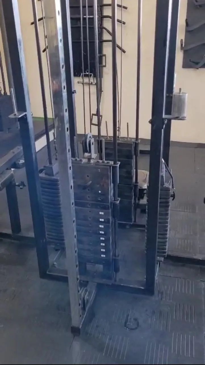 Academia - Aparelhos de musculação  - Foto 4