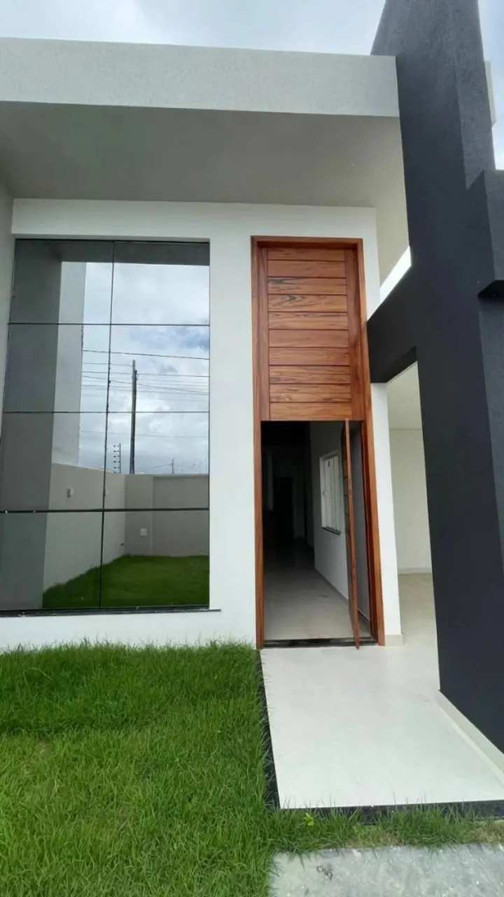 Casa no Bairro Aruana, loteamento Costa Verde com 3 Quartos, Quintal, Garagem e Varanda.
