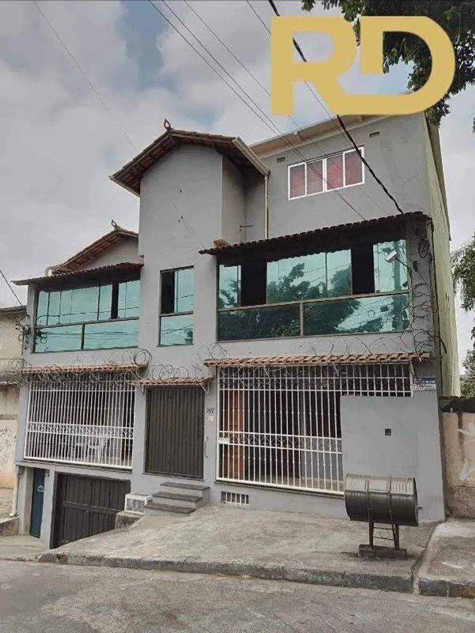 Prédio à venda com 12 kitnets + 2 aptos | Renda mensal R$10.000 | Dom Silvério - Foto 2