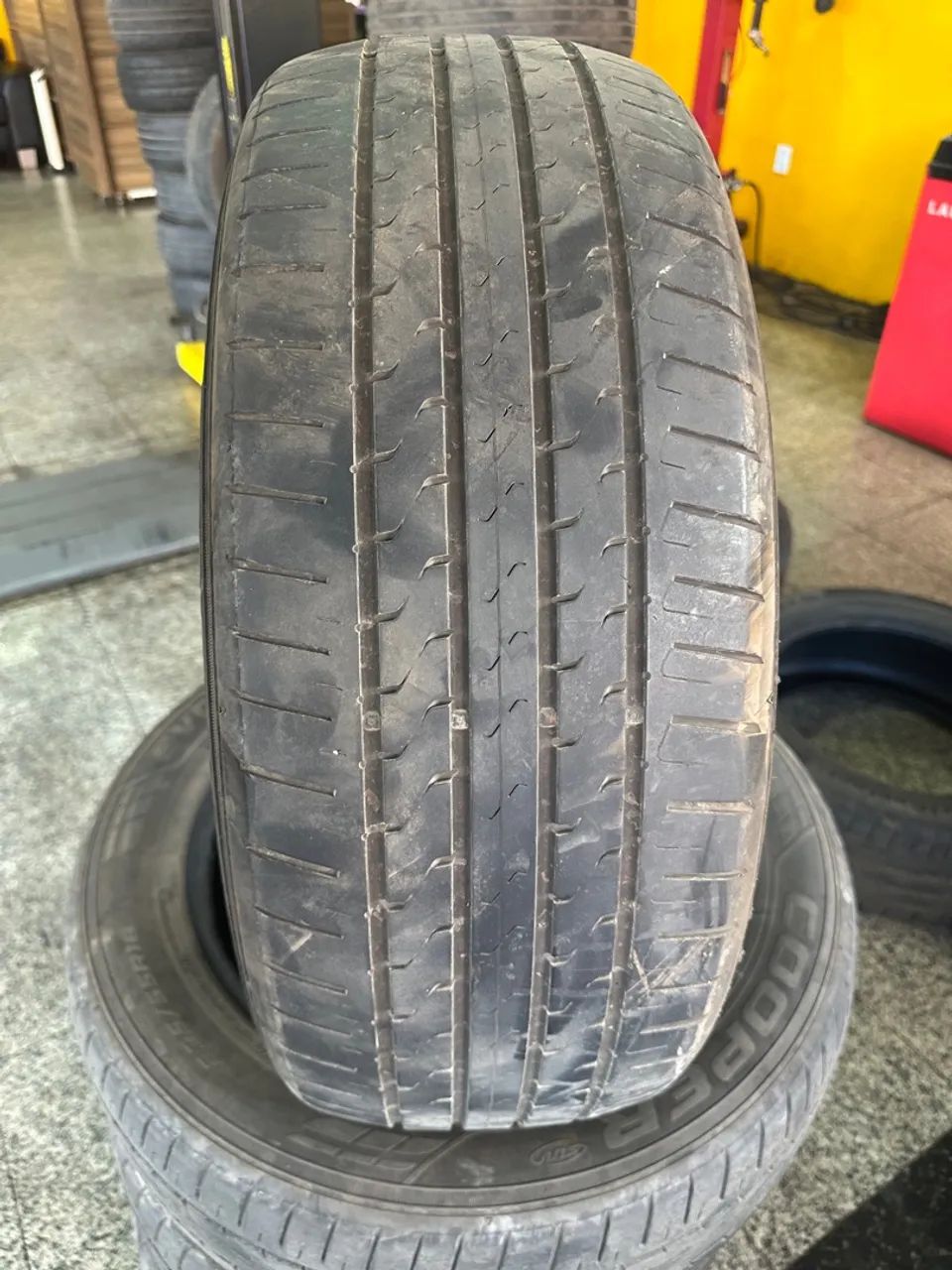 Jogo de Pneu semi novo 235/55 R18 
