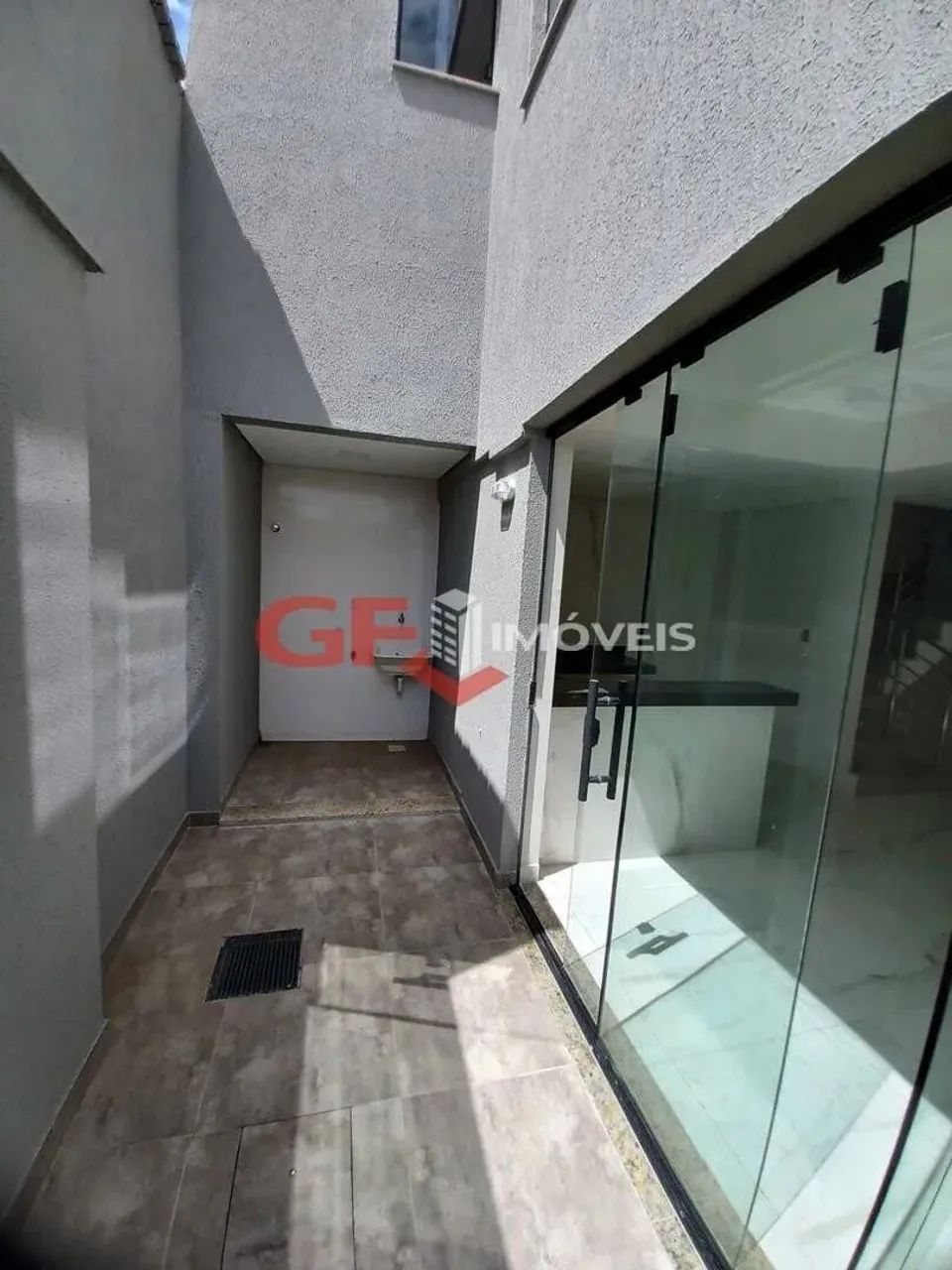 EXCELENTE CASA GEMINADA, NOVA, 03 QUARTOS SENDO 01 SUÍTE - SANTA MÔNICA - Foto 5