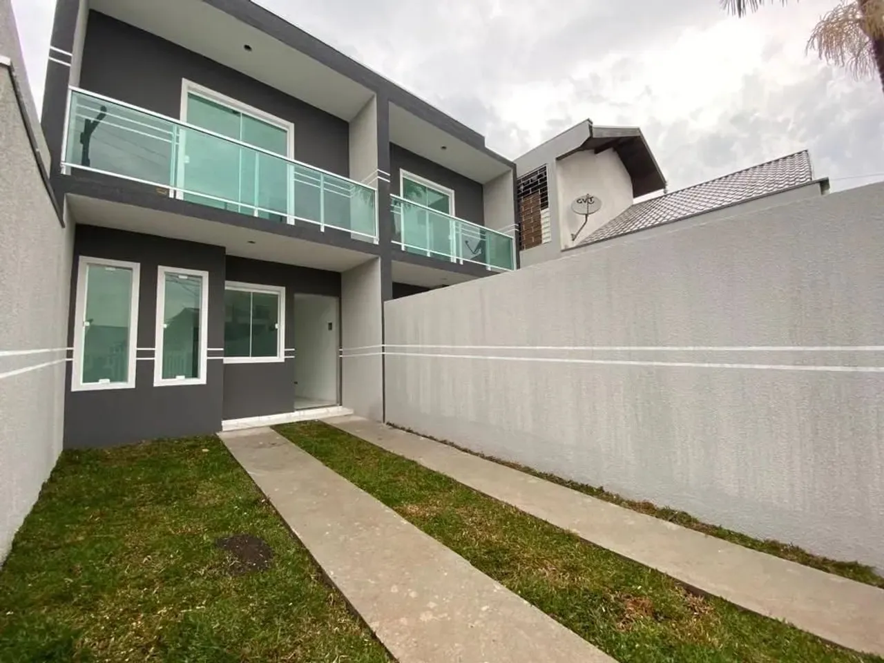Sobrado 3 Dormitórios, 73 m², à venda por R$ 365.000 - Cidade Industrial, Curitiba (PR)