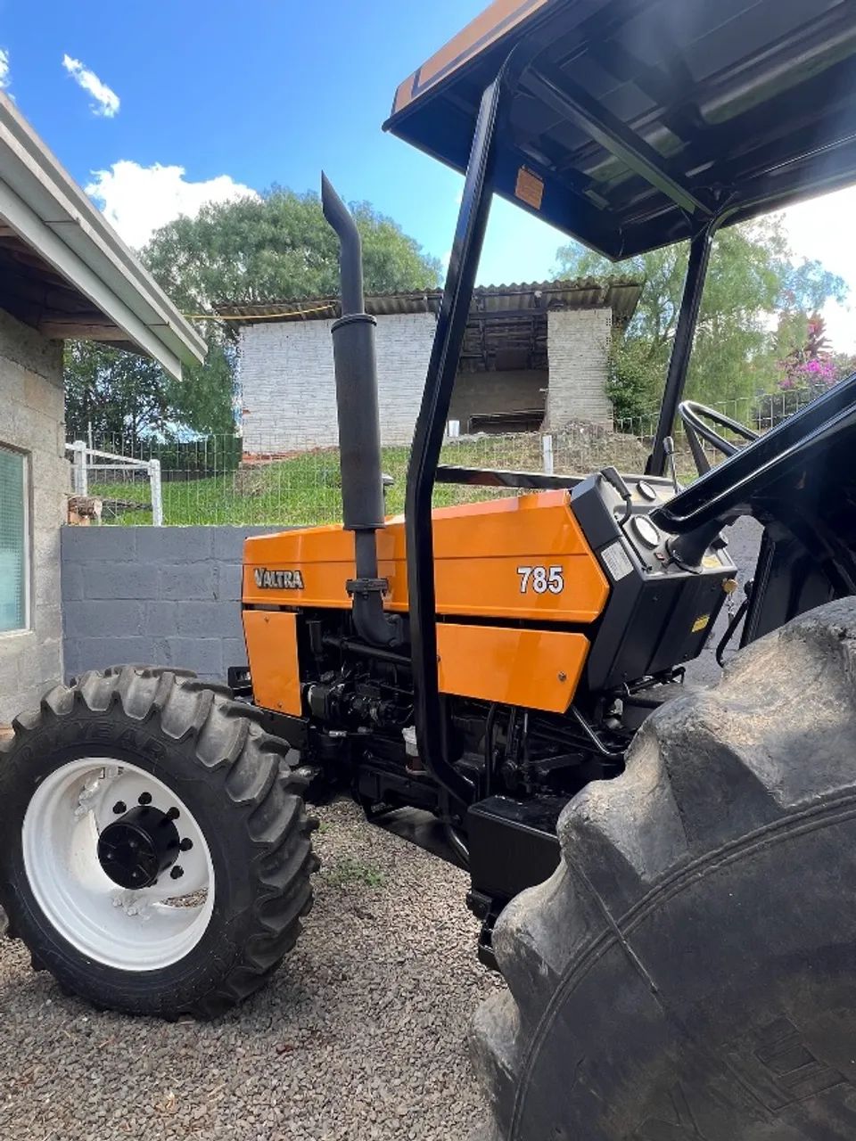 Trator Valtra 785 - Foto 2