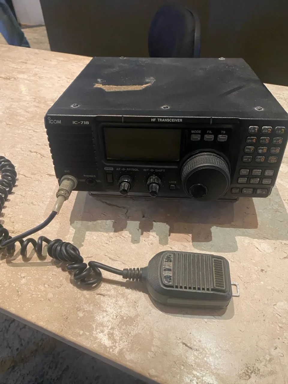 Rádio ICOM IC-718