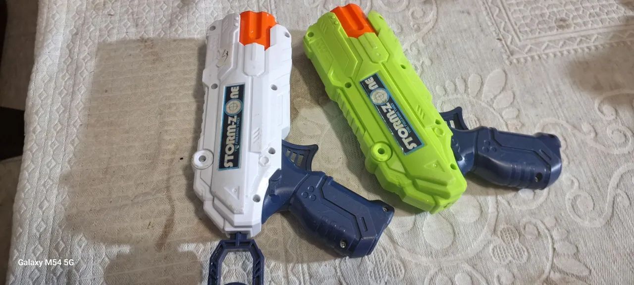 2 Blasters Nerf Stormzone - Brinquedo Divertido, nso sei se funciona - Foto 2