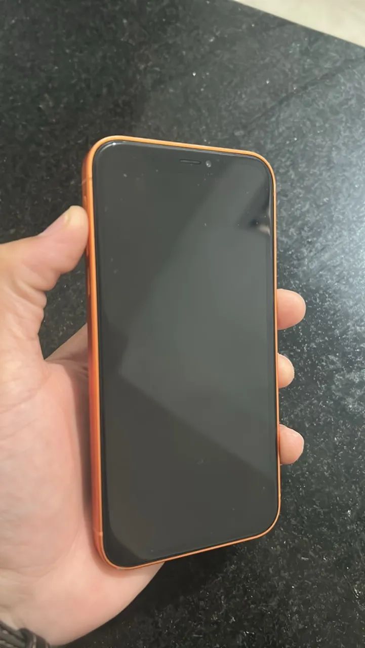 iPhone XR montado 17 pro - Foto 2