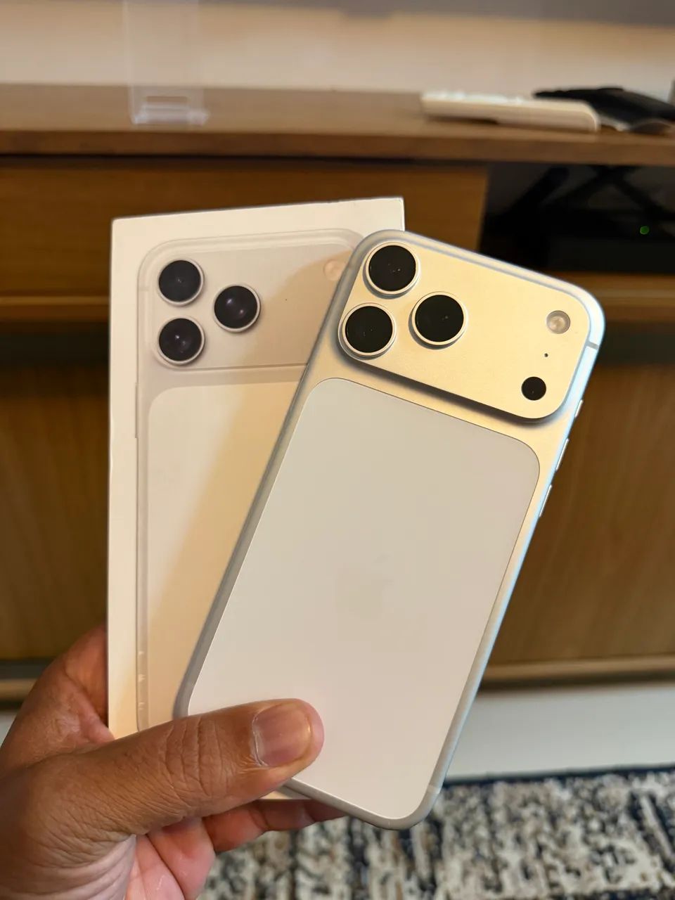 iPhone 17 Pro Max 256GB - Branco - 3 Ciclos - Foto 3