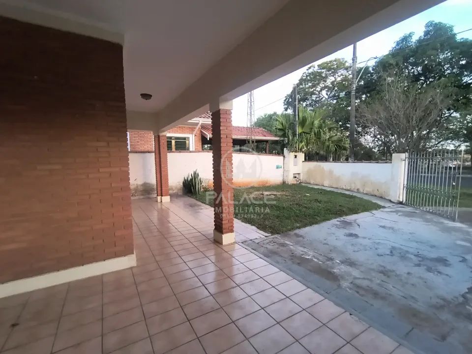 Casa à Venda em Águas de São Pedro