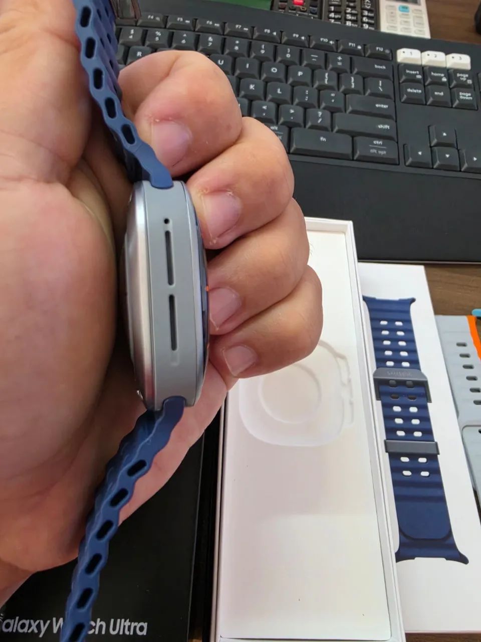 Vendo relógio Galaxy Watch ultra - Foto 2