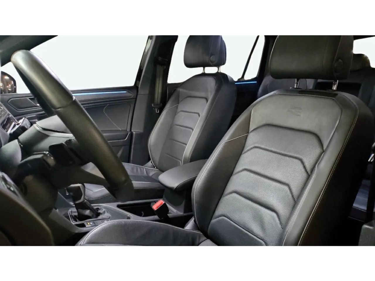 Volkswagen Tiguan Allspac R-Line 300 TSI 2.0, foto 11 de 14