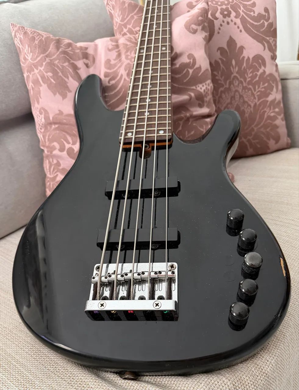 Baixo Yamaha BB405 C/Circuito clone 605 