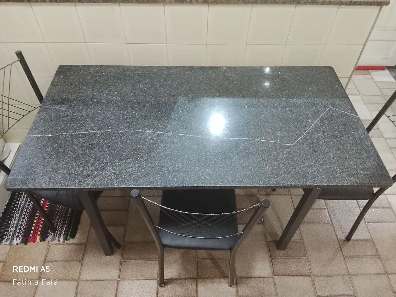Mesa de Granito com e cadeiras  - Foto 4