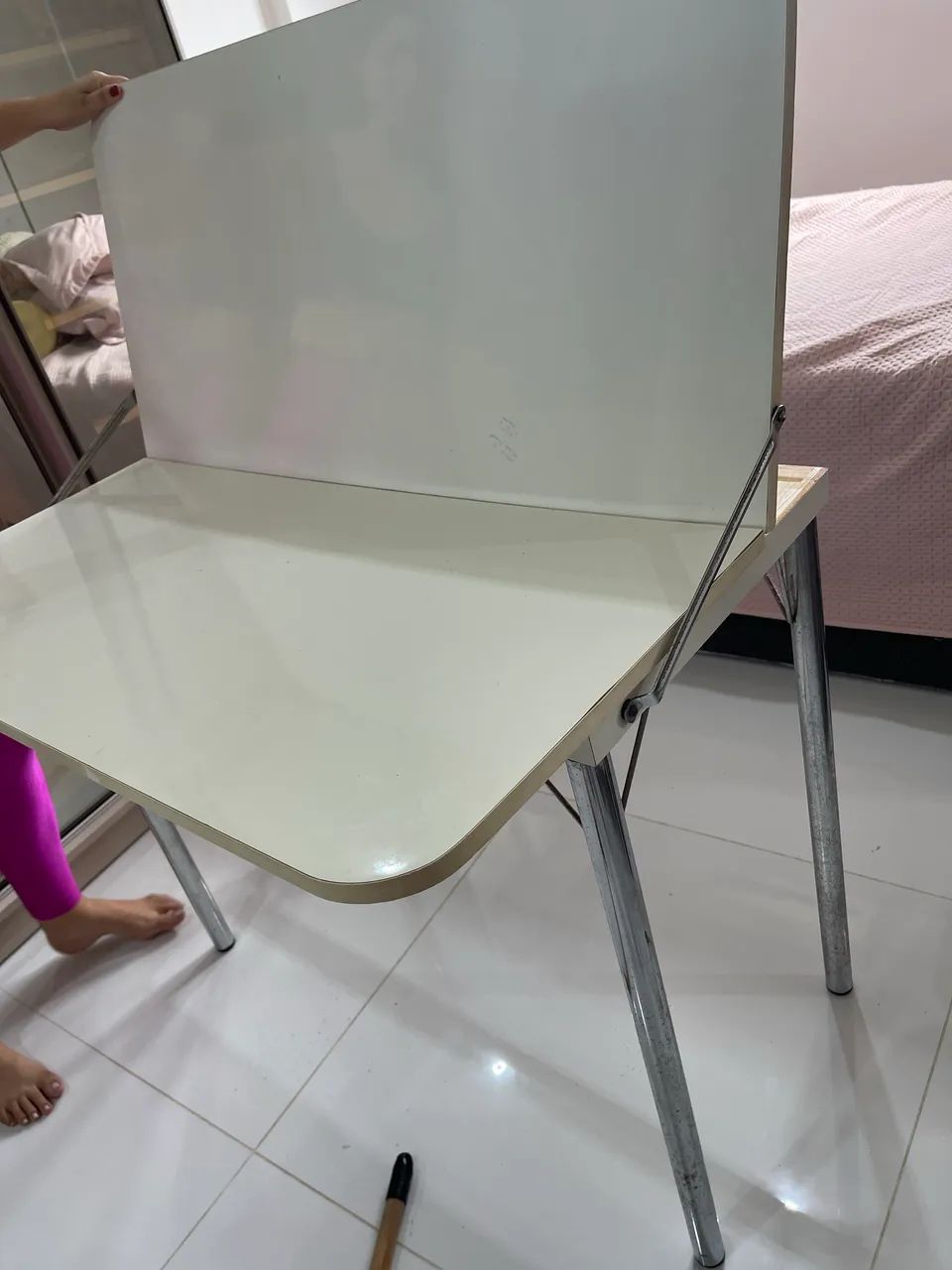 Mesa dobrável de 4 lugares  - Foto 3