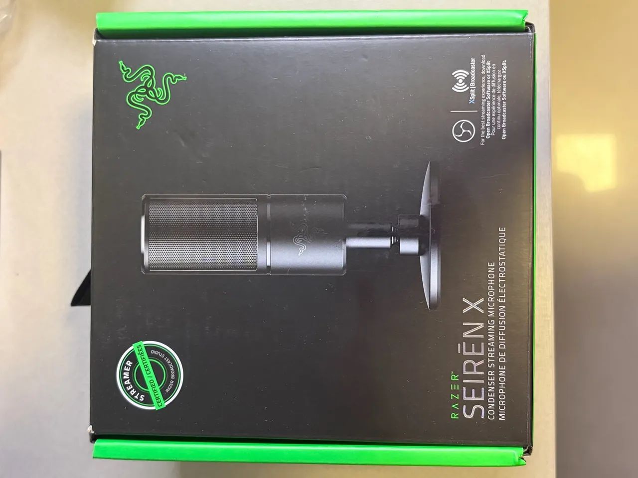 Microfone razer seiren X