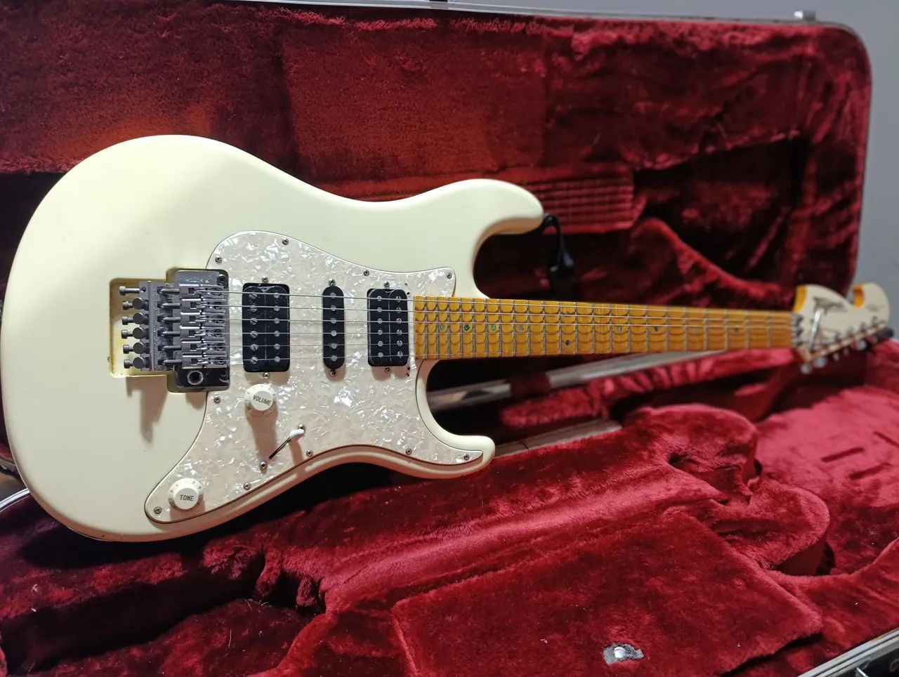 Guitarra Tagima E1 ( aceito troca)