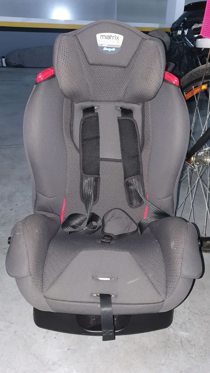 Cadeira infantil para auto burigoto matrix evolution