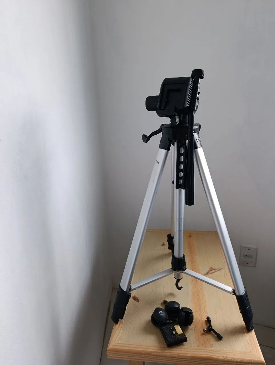 Tripé para filmadora - Foto 2