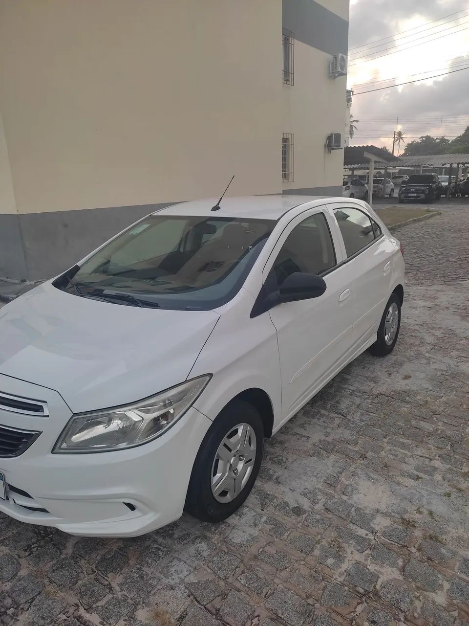 Chevrolet Onix ONIX HATCH LT 1.0 8V FLEXPOWER 5P MEC. 2016