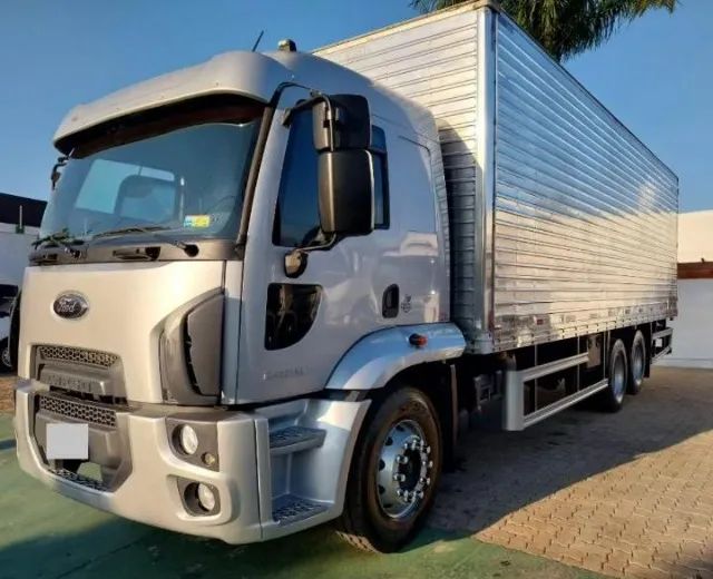 Ford cargo 2429 6x2 - 2014 Baú - Foto 2