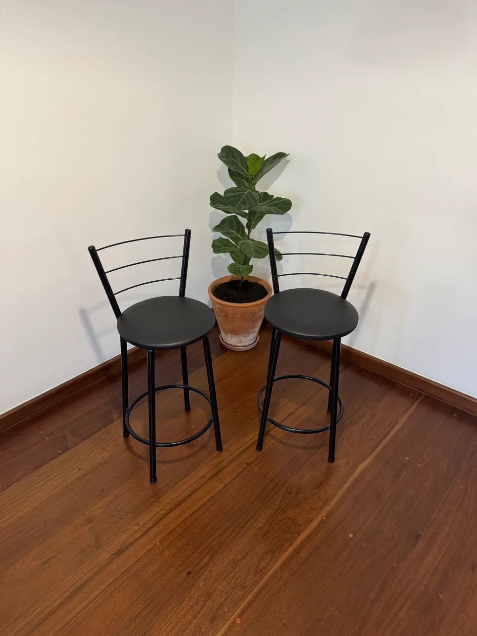 Banquetas pretas com encosto - Foto 4