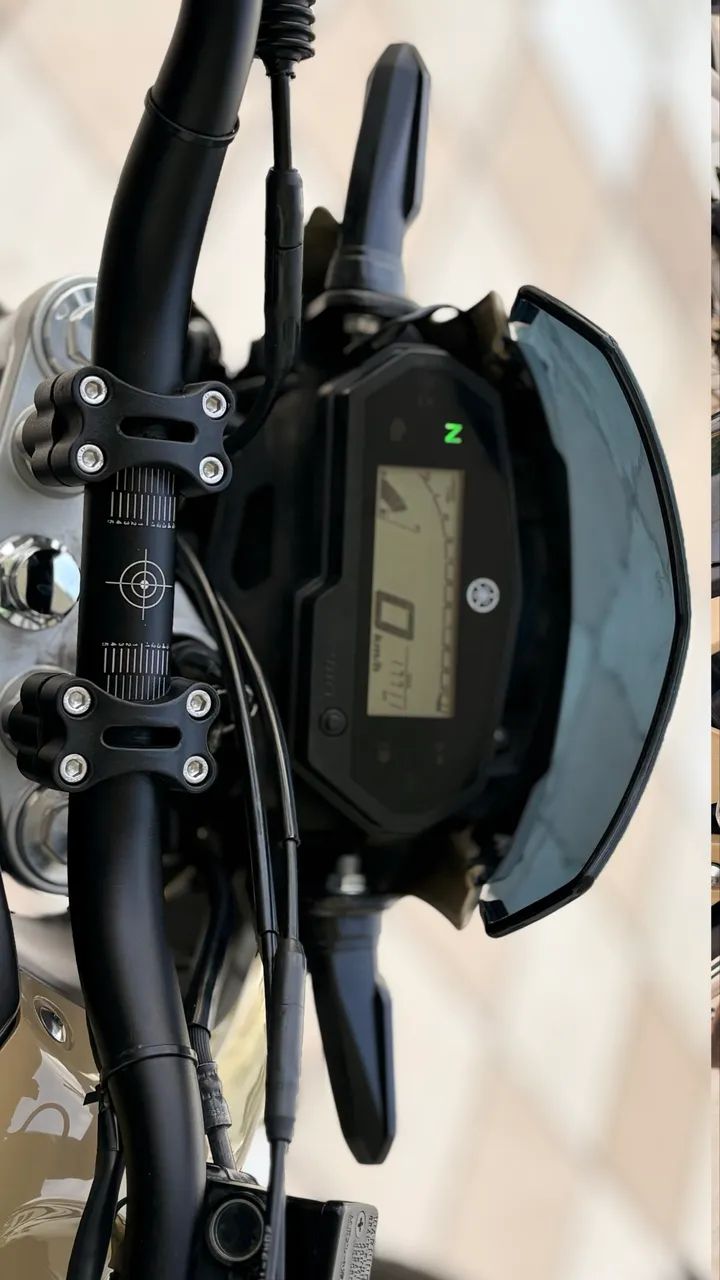 Lander 250 23/23 estado de nova?