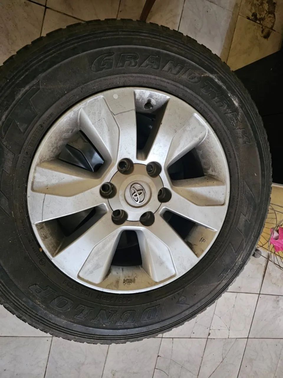Rodas 17 Hilux Originais Pneus bons