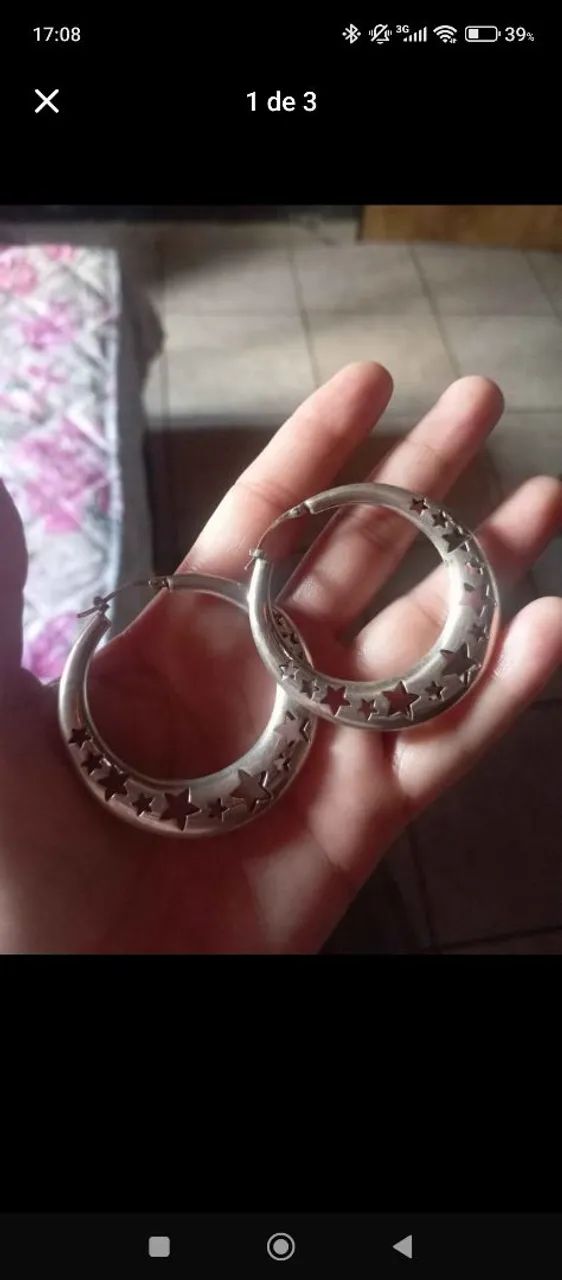 Vendo par de argolas e um colar todos em prata 