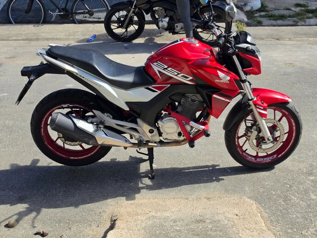 Twister CB 250F ABS 2022 