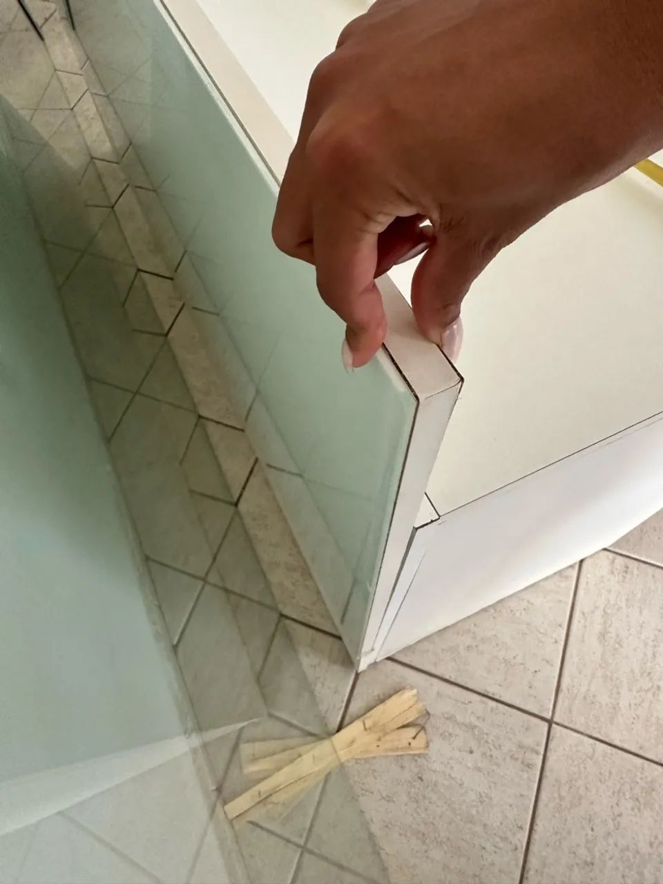 Balcão branco MDF com vidro para recepção/loja - Foto 4