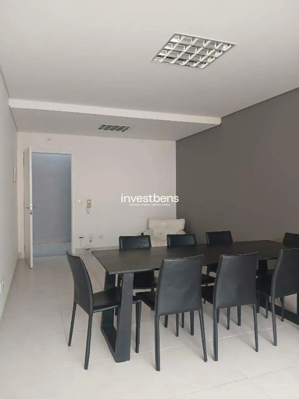 Sala mobiliada para alugar no Bairro Estoril!