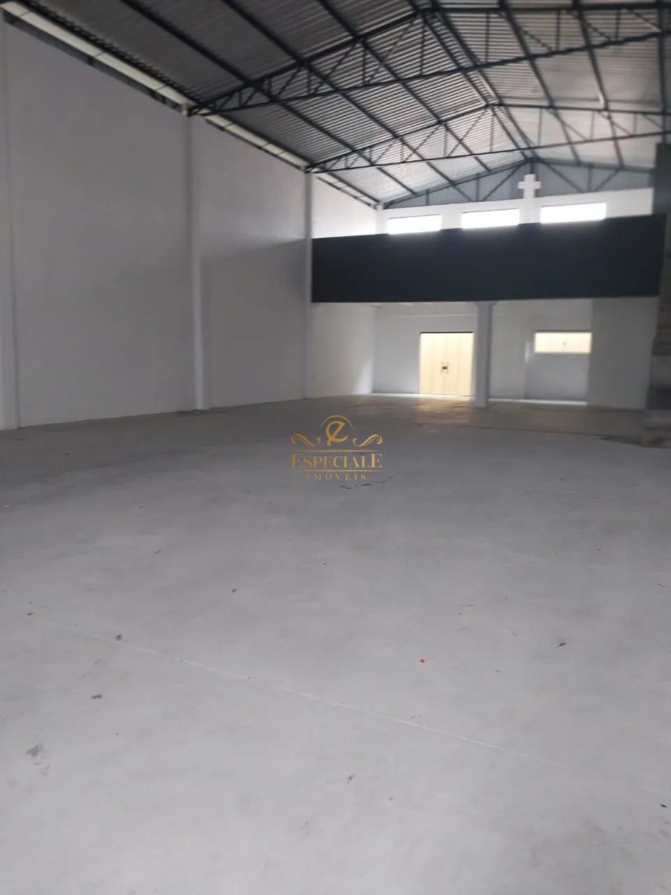 BARRAÇÃO COMERCIAL PARA LOCAÇÃO | CURITIBA-PR