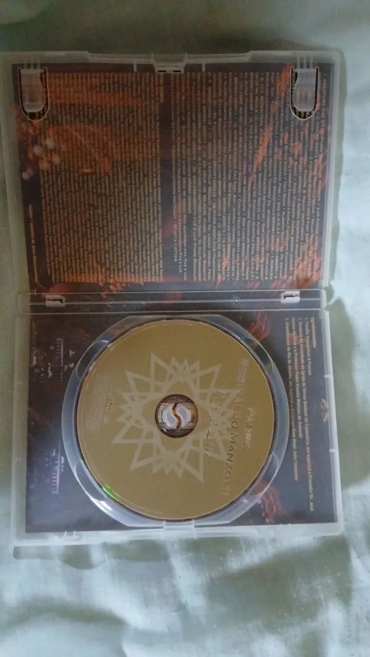 CD e DVD Padre Reginaldo Manzotti. Usada, mais em ótimo estado  - Foto 5