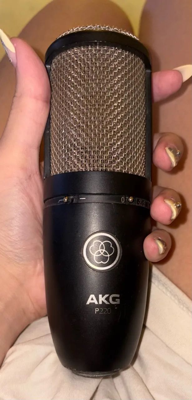 MICROFONE PROFISSIONAL AKG P220 - Foto 4