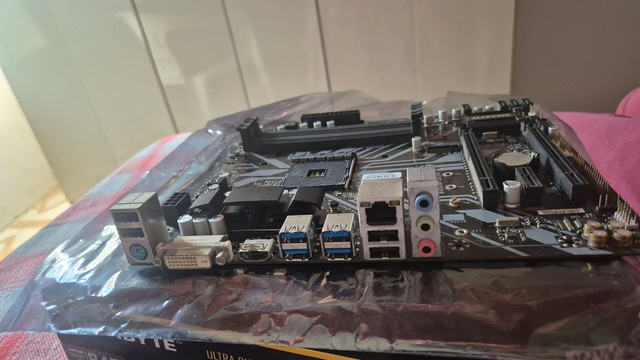 Placa mãe B450 DS3H gigabyte  - Foto 2