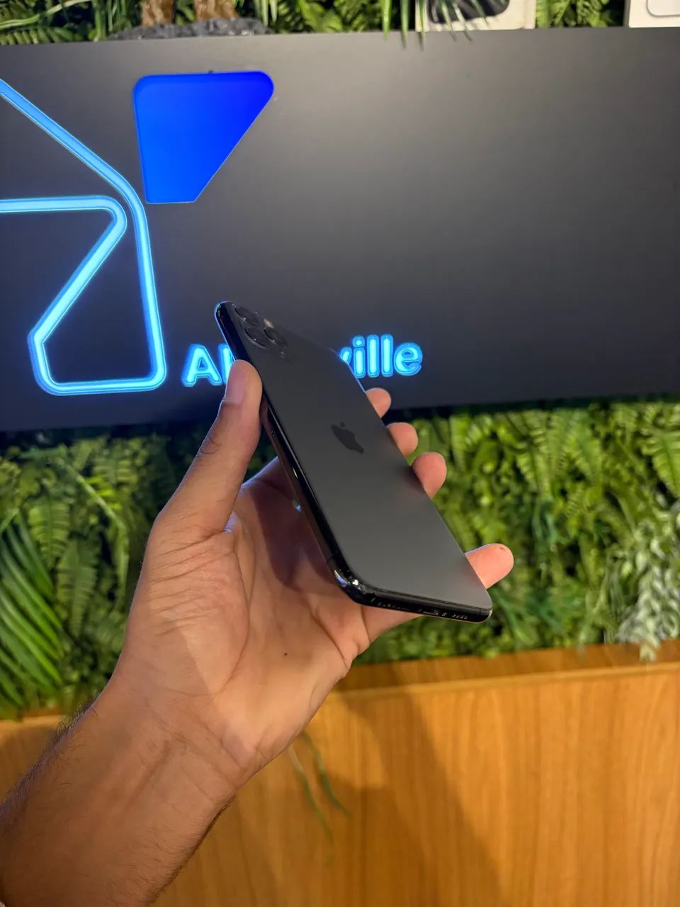 Iphone 11 PRO MAX aceito troca e parcelo  - Foto 2