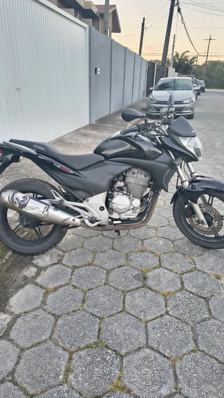 CB300 
