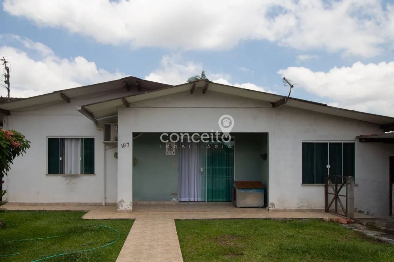 Casa Semimobiliada com 4 Dormitórios na Velha! - Foto 2