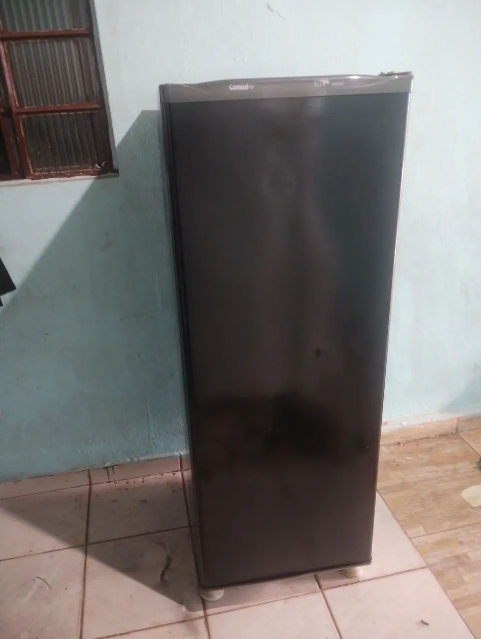 Freezer vertical Consul