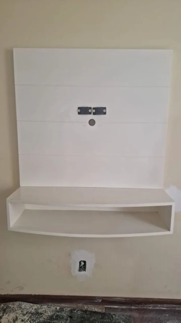 Vendo hack para televisão em ótimo estado
