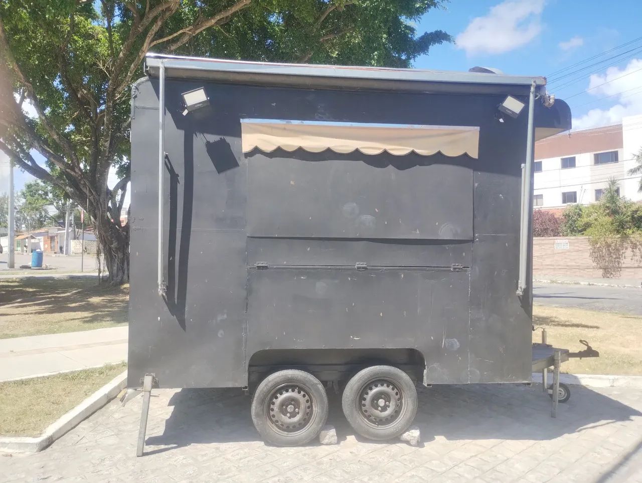Aluga-se trailer food truck 