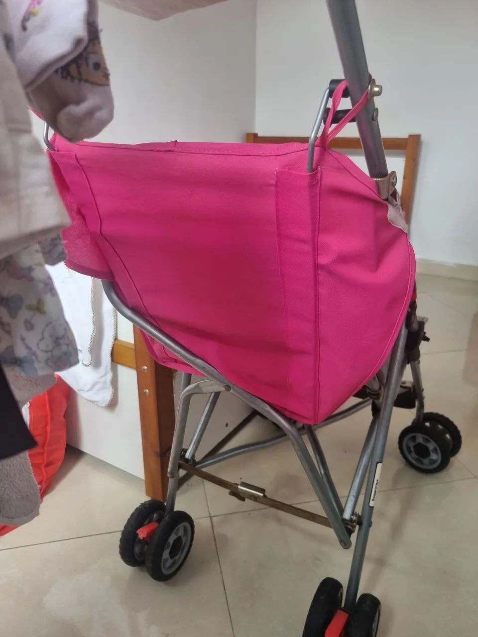 Carrinho de bebê 1 ano - Foto 2