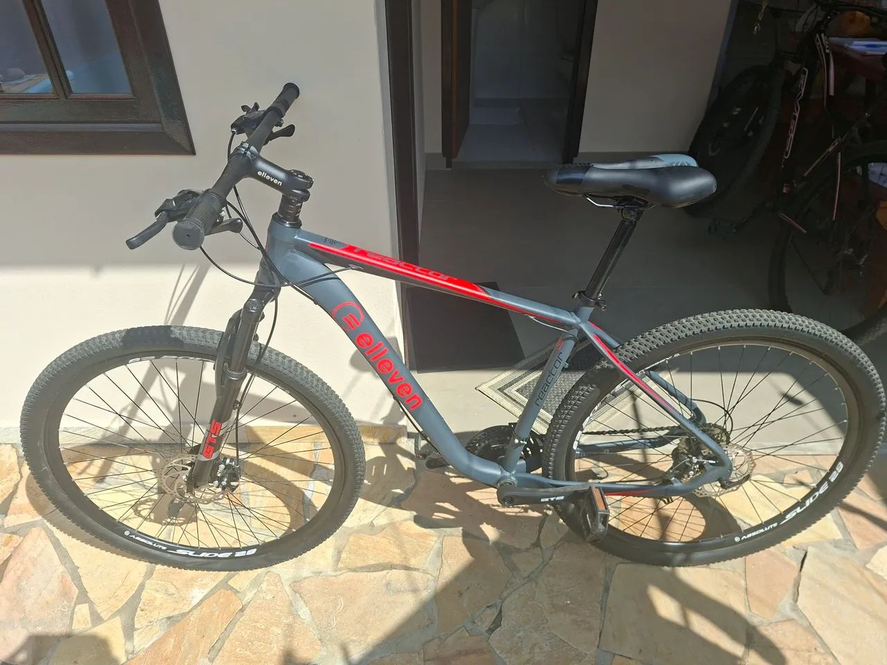 Bicicleta Elleven  - Foto 2
