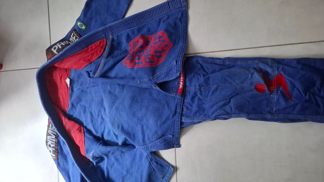 Vendo materiais para jiujitsu. Kimonos e mochila. Tudo por 300. Wats *  - Foto 4