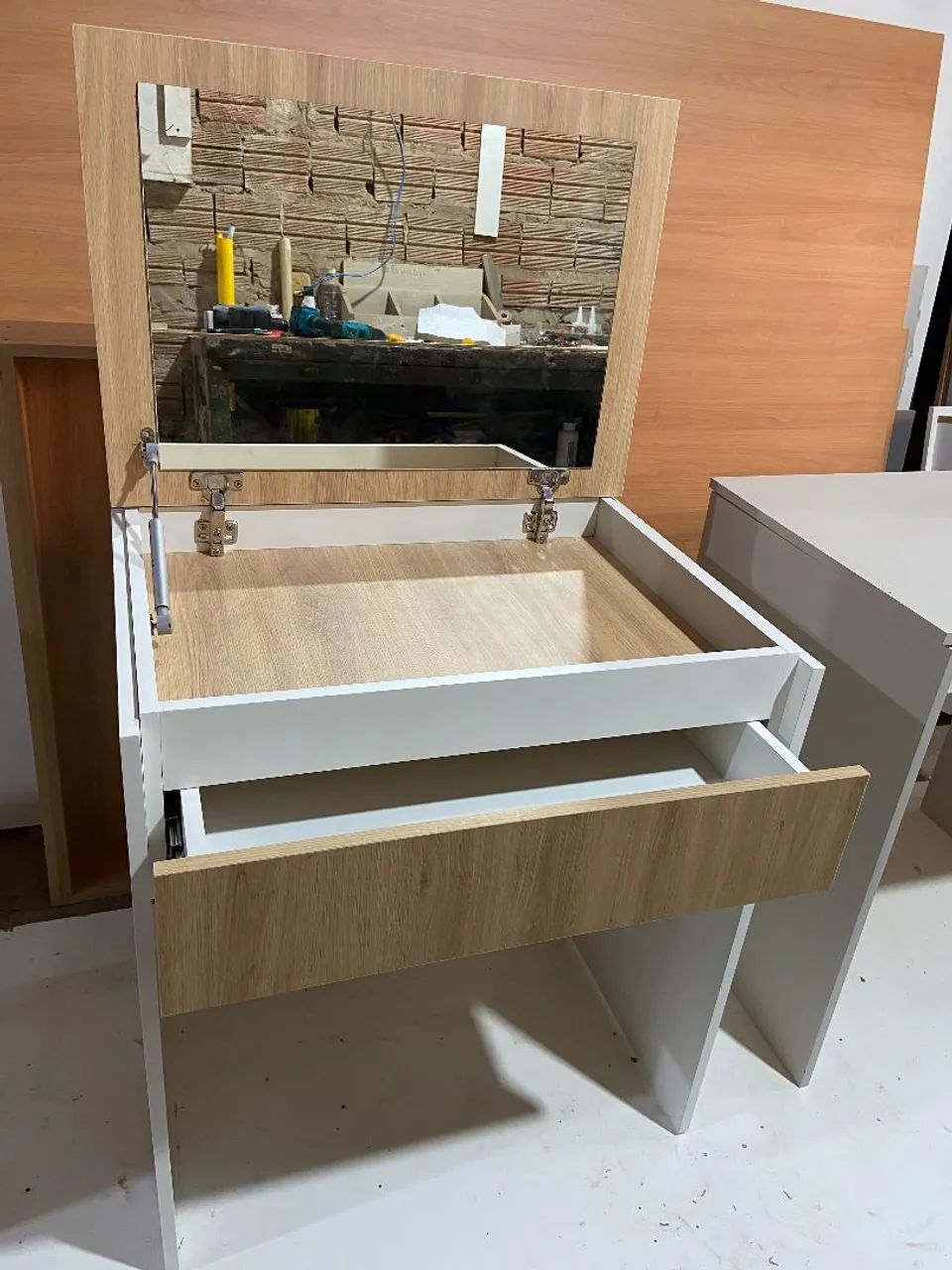Mesa de Estudo + Penteadeira com gaveta  - Foto 3