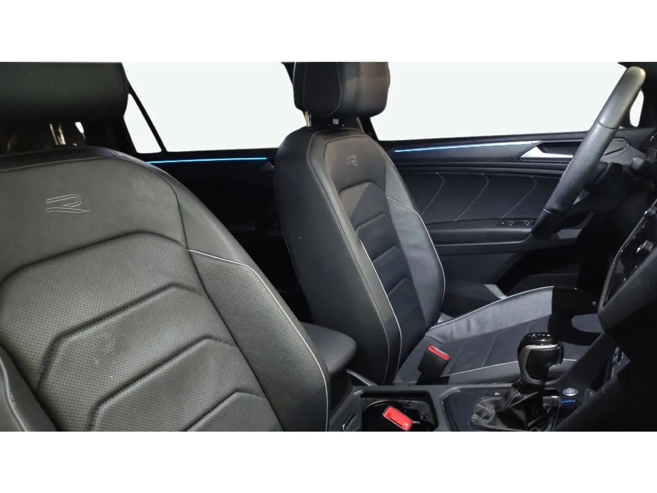 Volkswagen Tiguan Allspac R-Line 300 TSI 2.0, foto 14 de 14